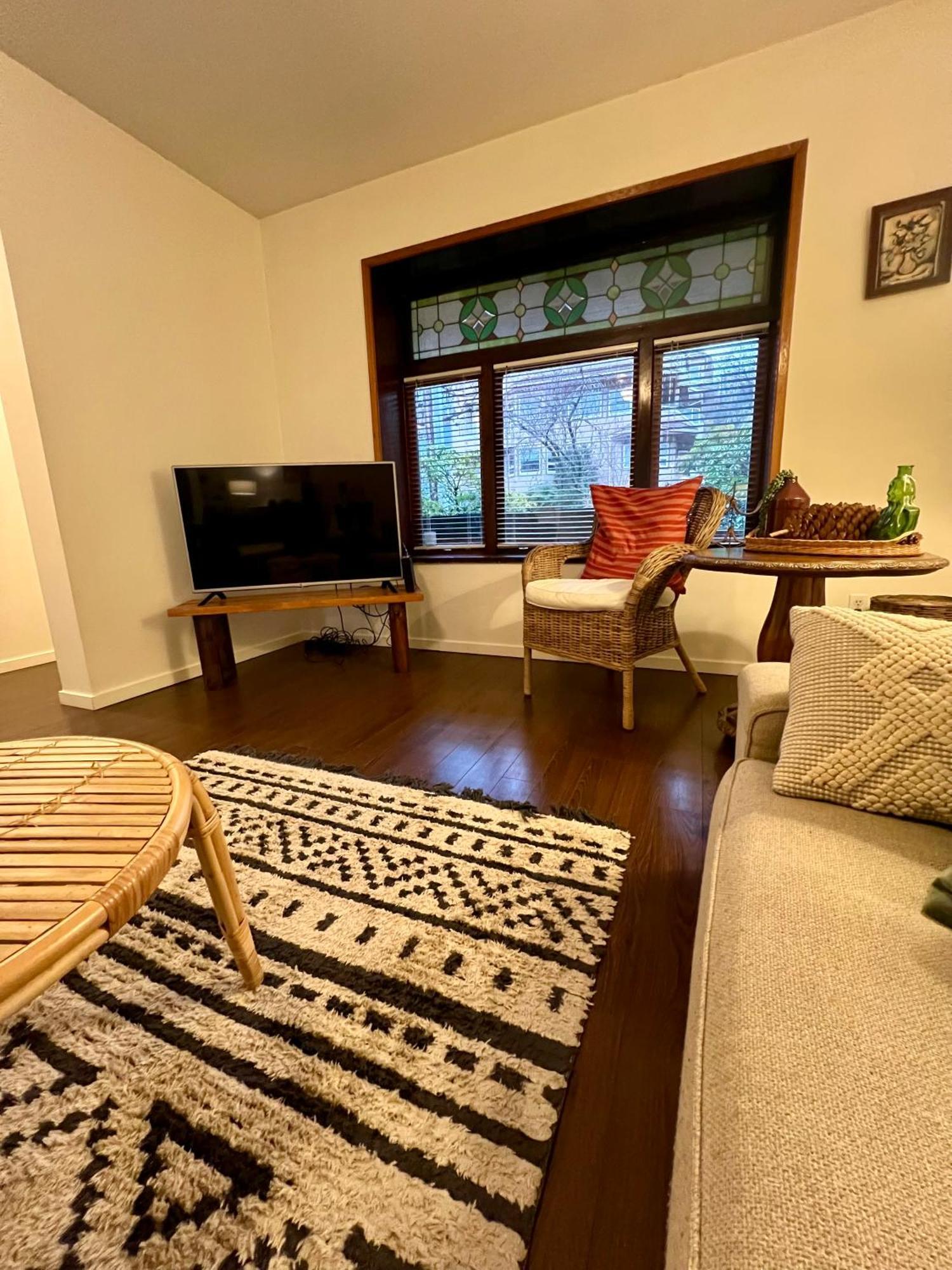 Charming Heritage Home With Mountain And City Views فانكوفر المظهر الخارجي الصورة